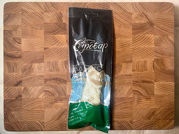 Сыр 100 гр ГОРНЫЙ СЫРОВАР (Косичка с укропом и чесноком) в Рузе