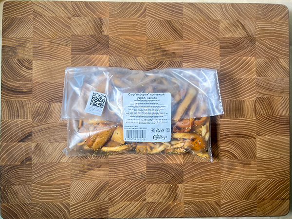 Сыр 150 гр ГОРНЫЙ СЫРОВАР (Ассорти копчёный с укропом и чесноком) в Рузе