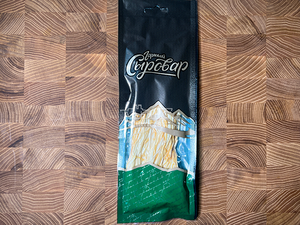 Сыр 60 гр ГОРНЫЙ СЫРОВАР (Паутинка копчёная) в Рузе