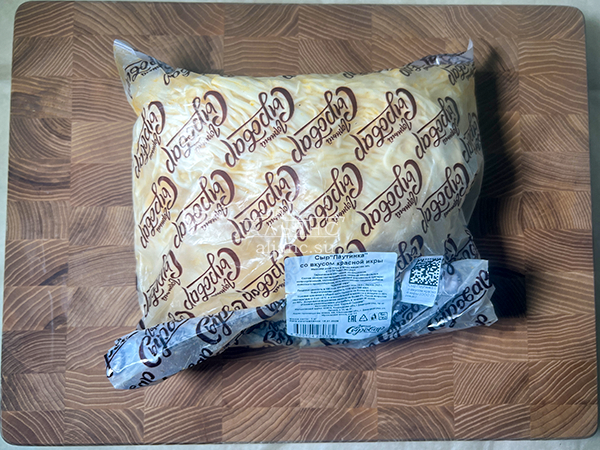 Сыр 1 кг ГОРНЫЙ СЫРОВАР (Паутинка со вкусом красной икры) в Рузе